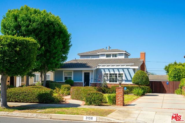 3158 Grand View Boulevard, Los Angeles, CA 90066