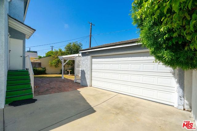 3158 Grand View Boulevard, Los Angeles, CA 90066