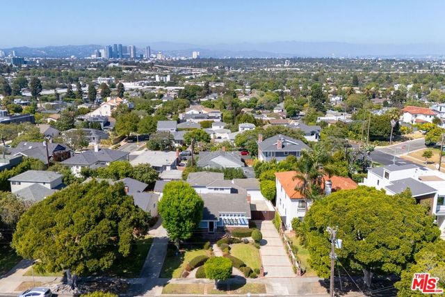 3158 Grand View Boulevard, Los Angeles, CA 90066