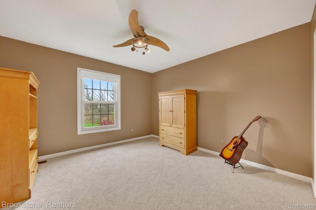 4054 Calumet Drive W, Oakland Charter Township, MI 48306