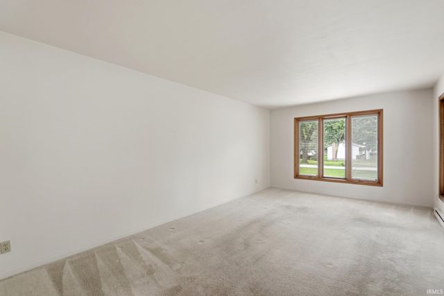 8732 Winchester Road, Fort Wayne, IN 46819