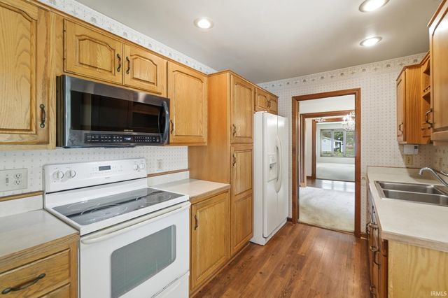8732 Winchester Road, Fort Wayne, IN 46819