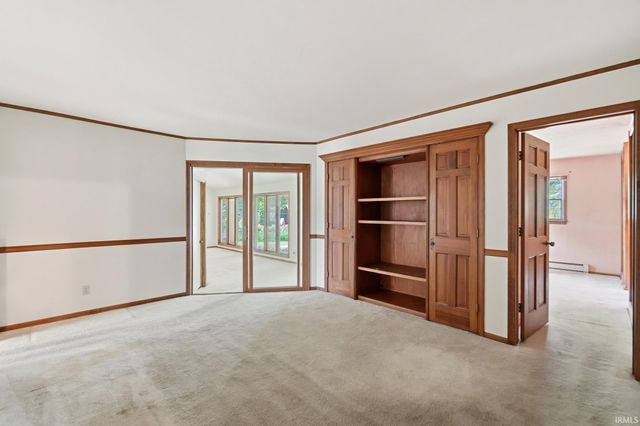 8732 Winchester Road, Fort Wayne, IN 46819