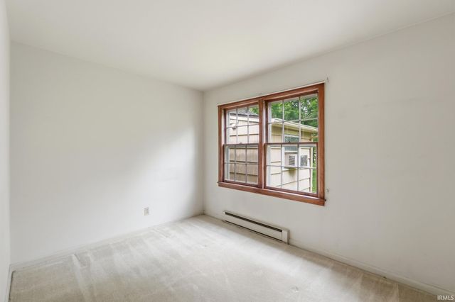 8732 Winchester Road, Fort Wayne, IN 46819