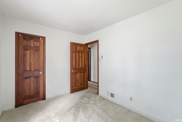 8732 Winchester Road, Fort Wayne, IN 46819