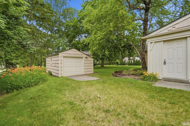 8732 Winchester Road, Fort Wayne, IN 46819