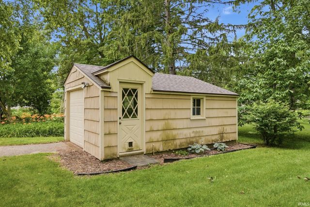 8732 Winchester Road, Fort Wayne, IN 46819