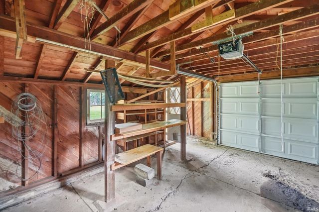 8732 Winchester Road, Fort Wayne, IN 46819