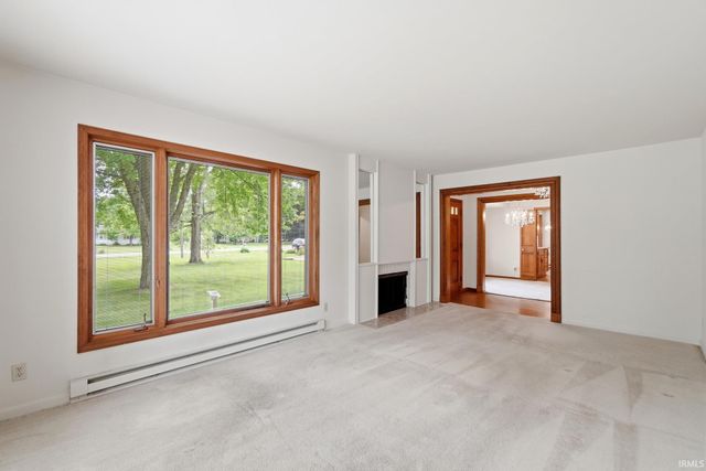 8732 Winchester Road, Fort Wayne, IN 46819