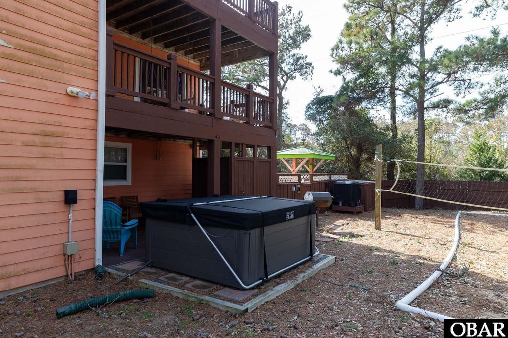 Image 6 of property listing at 100 E Bark Street Lot A, Nags Head, NC 27959