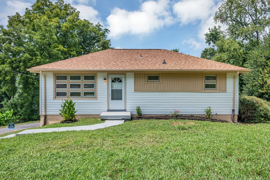 2209 Maplecrest Dr, Nashville, TN 37214