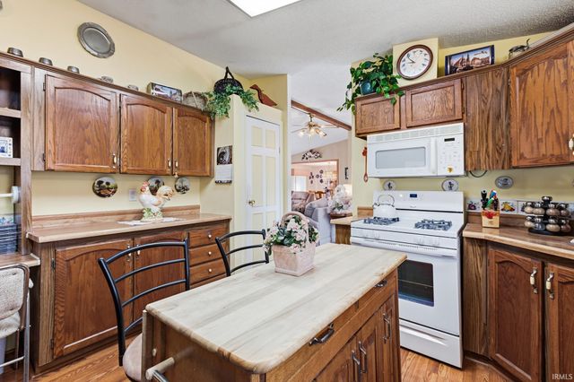 619 S 600 E Road, Marion, IN 46953