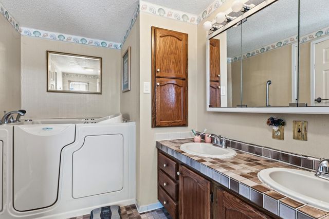 619 S 600 E Road, Marion, IN 46953