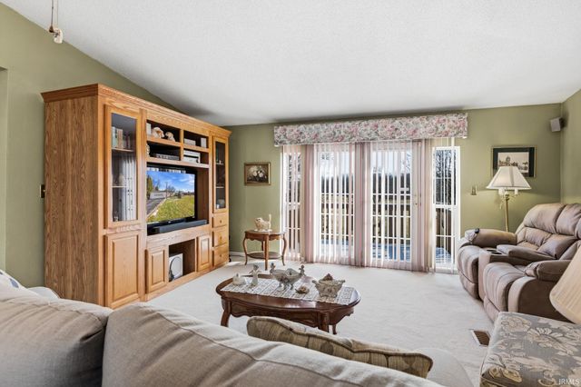 619 S 600 E Road, Marion, IN 46953