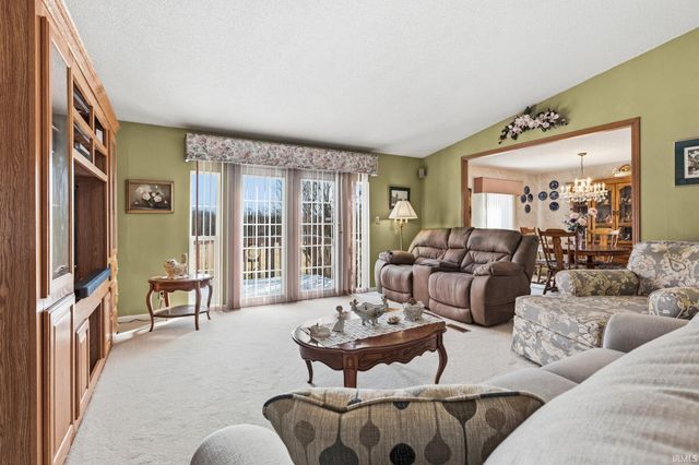 619 S 600 E Road, Marion, IN 46953