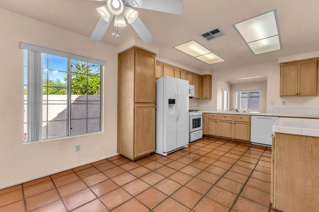 45030 Desert Hills Court, La Quinta, CA 92253