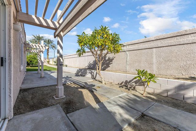 45030 Desert Hills Court, La Quinta, CA 92253