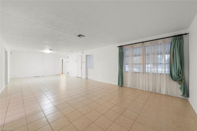 2285 Sunrise BLVD, Fort Myers, FL 33907