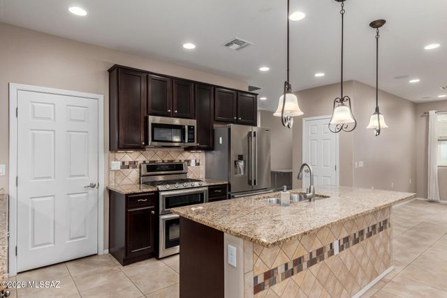 10262 S White Surrey Drive, Vail, AZ 85641