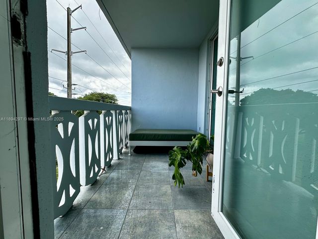 8233 Harding Ave 403, Miami Beach, FL 33141