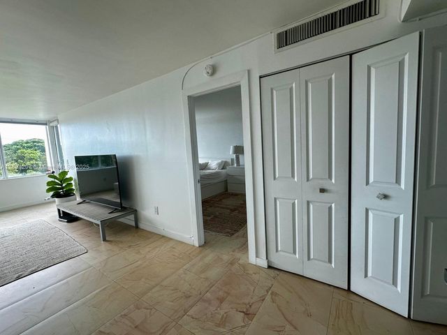 8233 Harding Ave 403, Miami Beach, FL 33141