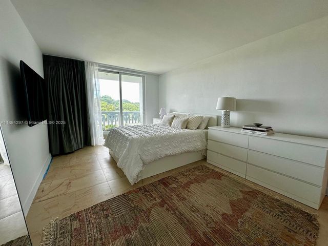 8233 Harding Ave 403, Miami Beach, FL 33141