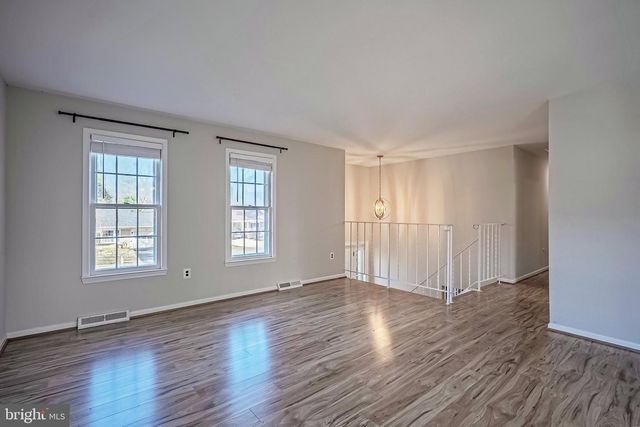 5539 SHOOTERS HILL LN, Fairfax, VA 22032