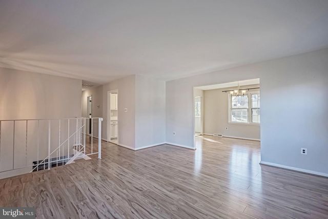 5539 SHOOTERS HILL LN, Fairfax, VA 22032