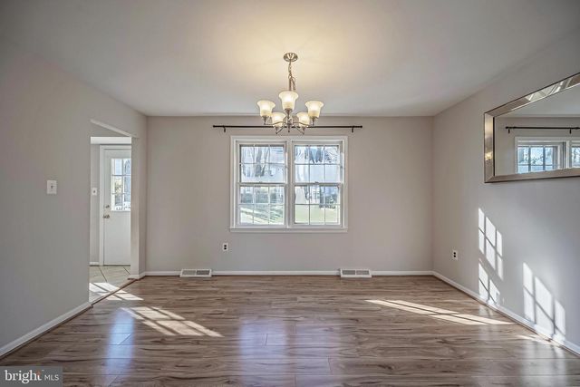 5539 SHOOTERS HILL LN, Fairfax, VA 22032