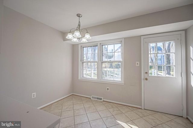 5539 SHOOTERS HILL LN, Fairfax, VA 22032