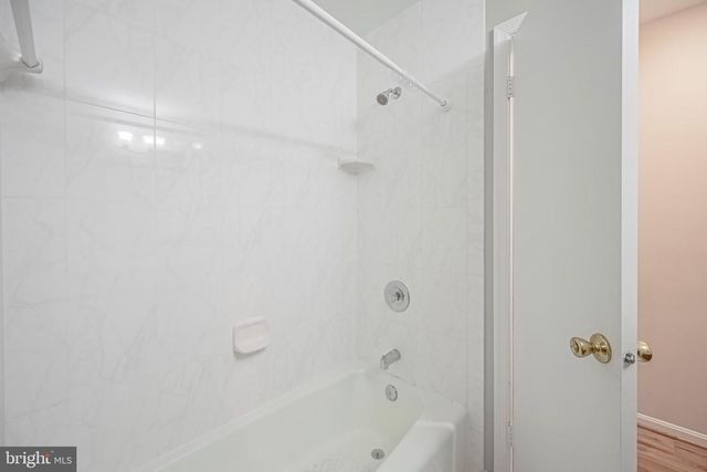 5539 SHOOTERS HILL LN, Fairfax, VA 22032