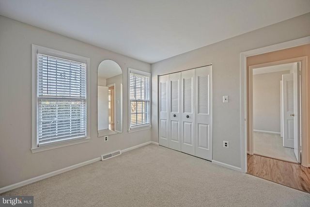 5539 SHOOTERS HILL LN, Fairfax, VA 22032