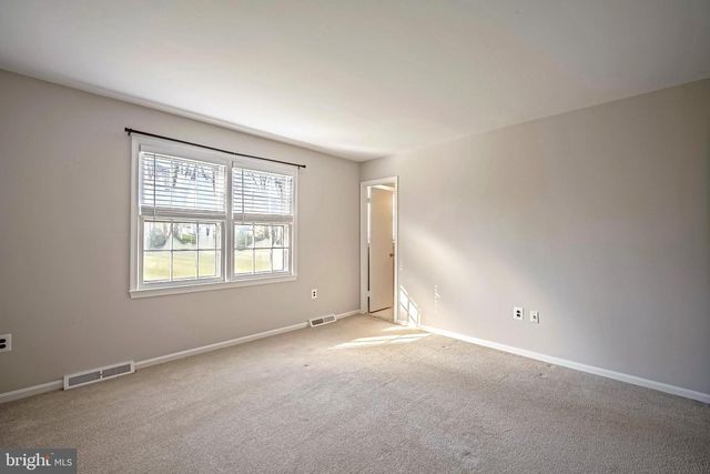 5539 SHOOTERS HILL LN, Fairfax, VA 22032