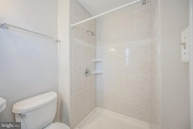 5539 SHOOTERS HILL LN, Fairfax, VA 22032