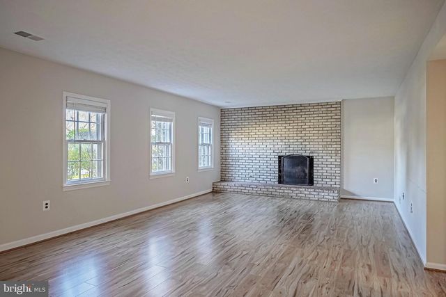5539 SHOOTERS HILL LN, Fairfax, VA 22032