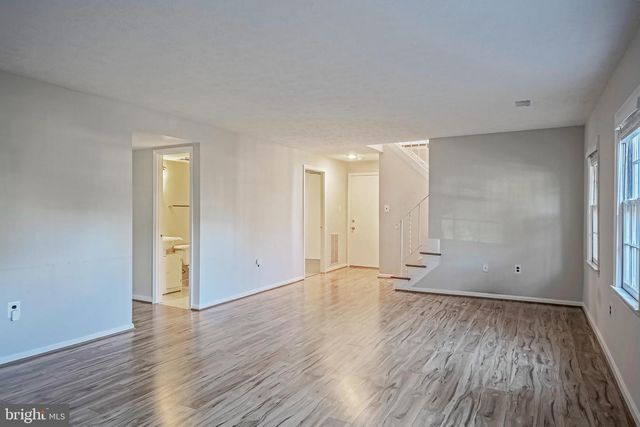 5539 SHOOTERS HILL LN, Fairfax, VA 22032