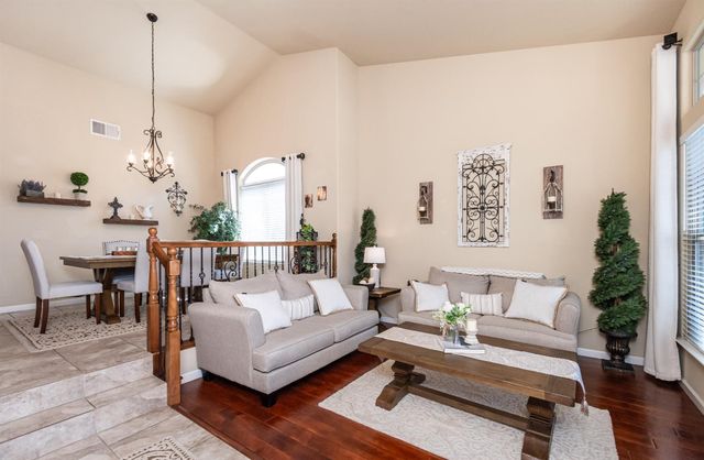 1524 Black Hawk St, Roseville, CA 95747