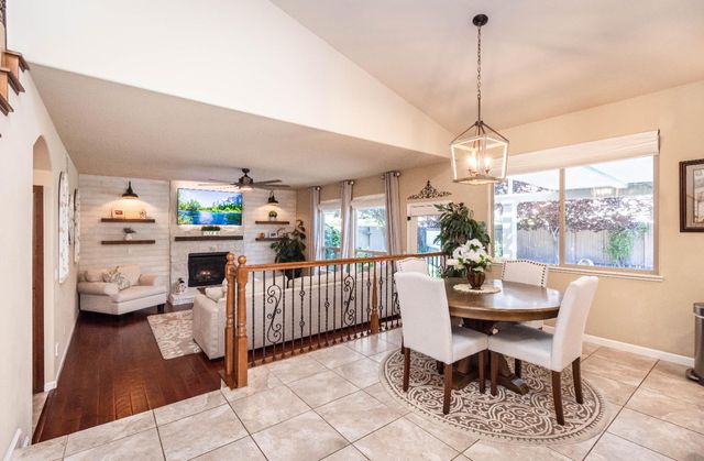 1524 Black Hawk St, Roseville, CA 95747