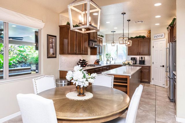 1524 Black Hawk St, Roseville, CA 95747