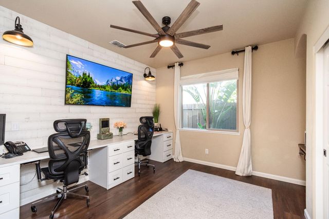 1524 Black Hawk St, Roseville, CA 95747