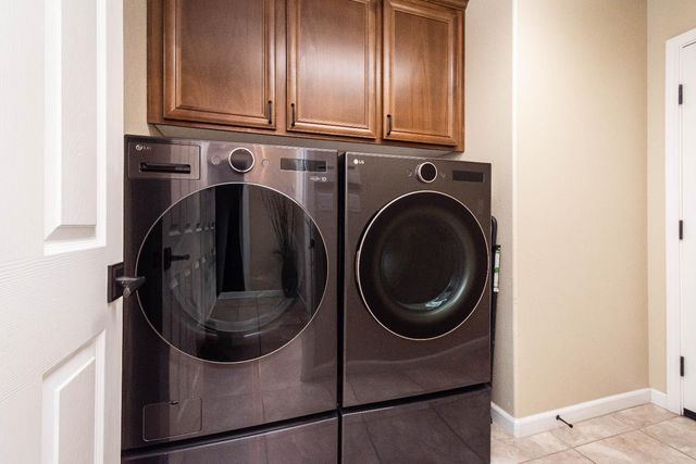 1524 Black Hawk St, Roseville, CA 95747