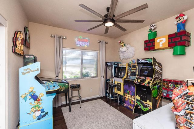 1524 Black Hawk St, Roseville, CA 95747