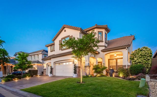 1524 Black Hawk St, Roseville, CA 95747