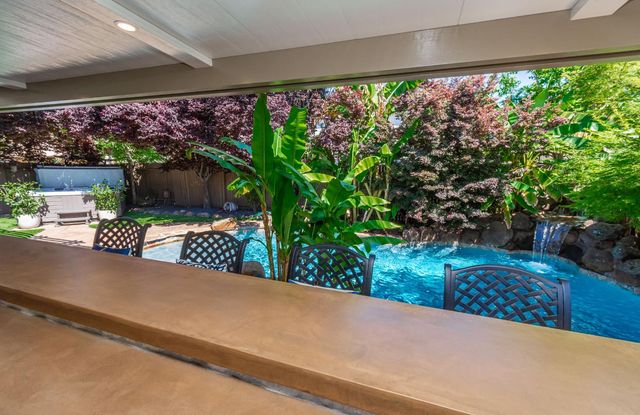 1524 Black Hawk St, Roseville, CA 95747