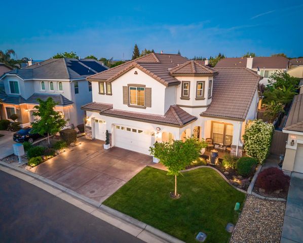 1524 Black Hawk St, Roseville, CA 95747