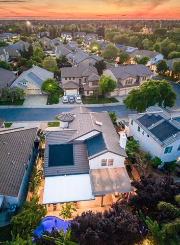 1524 Black Hawk St, Roseville, CA 95747