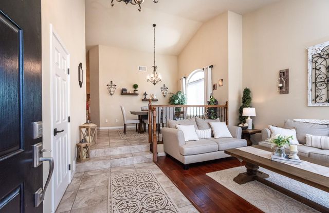 1524 Black Hawk St, Roseville, CA 95747