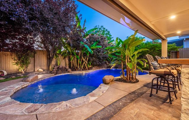 1524 Black Hawk St, Roseville, CA 95747