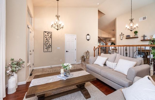 1524 Black Hawk St, Roseville, CA 95747