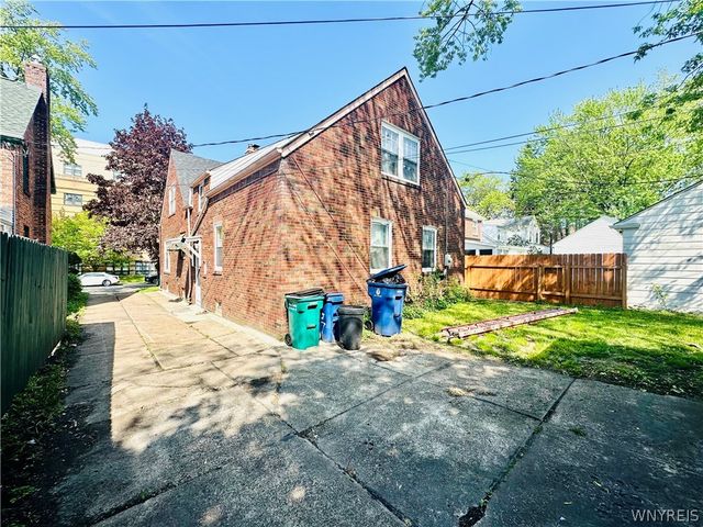 39 Benwood Avenue, Buffalo, NY 14214